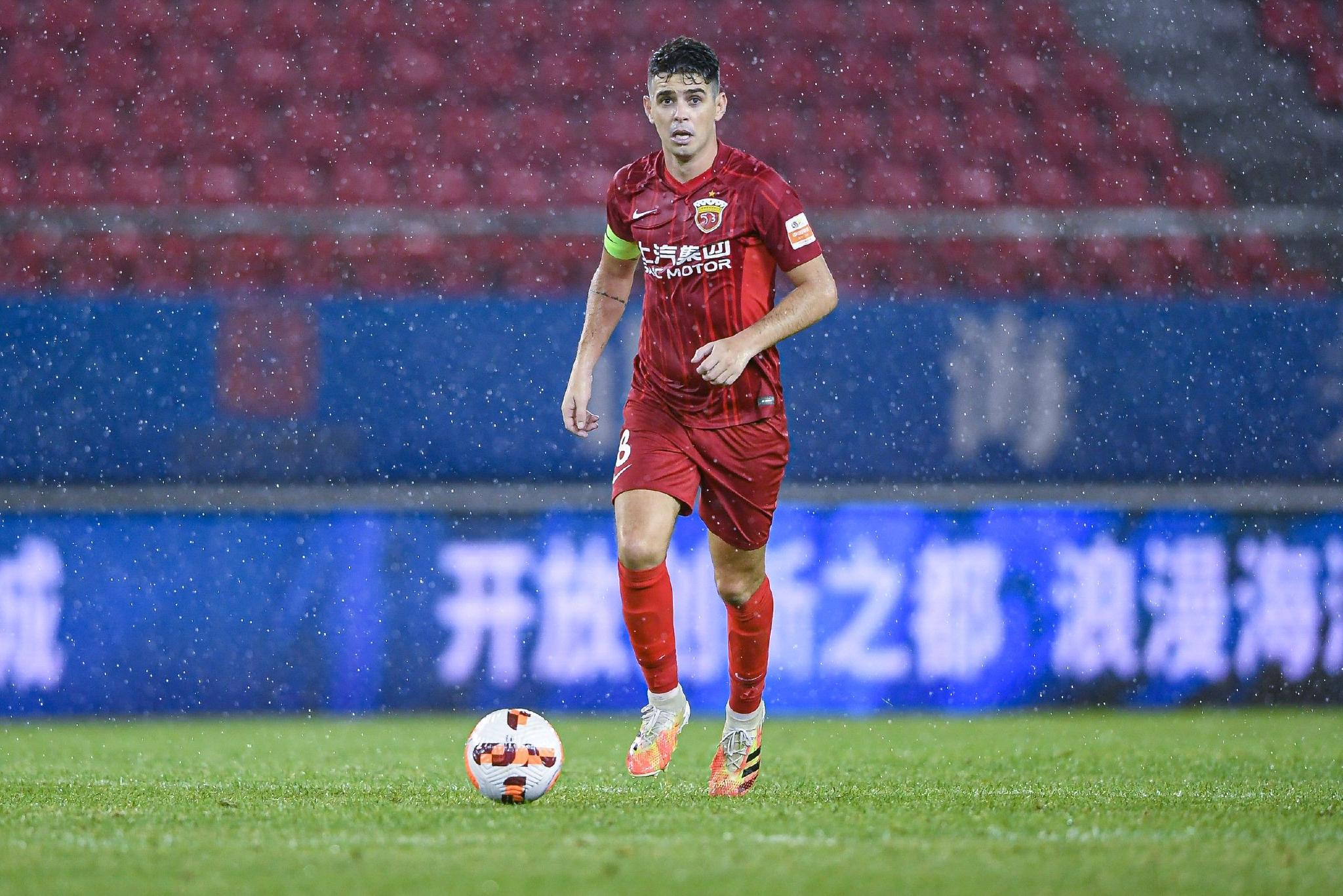 关于上海海港训练课后主帅复盘，志在中超名次提升，质疑声四起，球探报告显示潜力的信息